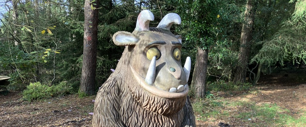 Wooden Gruffalo sculpture