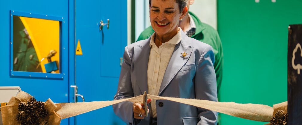 Lobslack seed processing centre opening