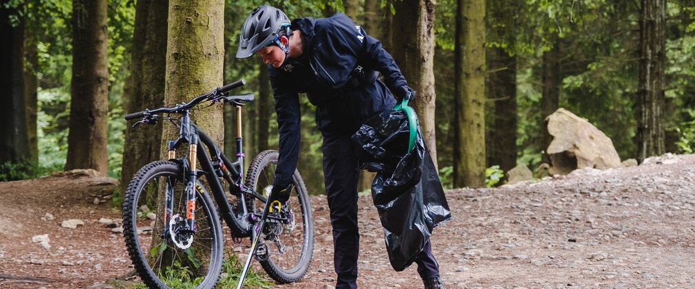 Ambassador litter picking