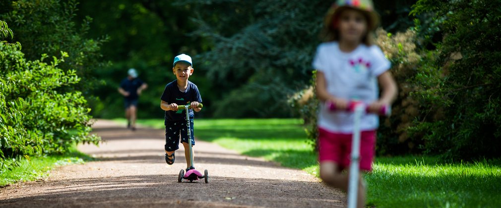 Children on scooter