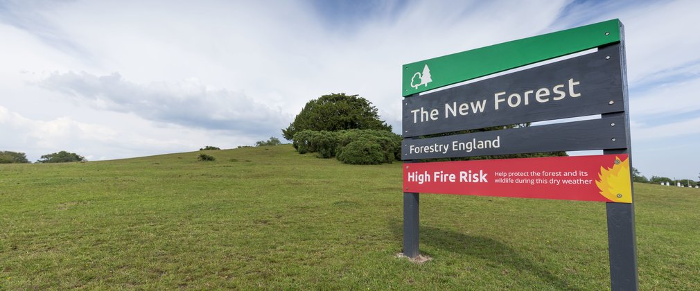 New Forest threshold sign with High Fire Risk