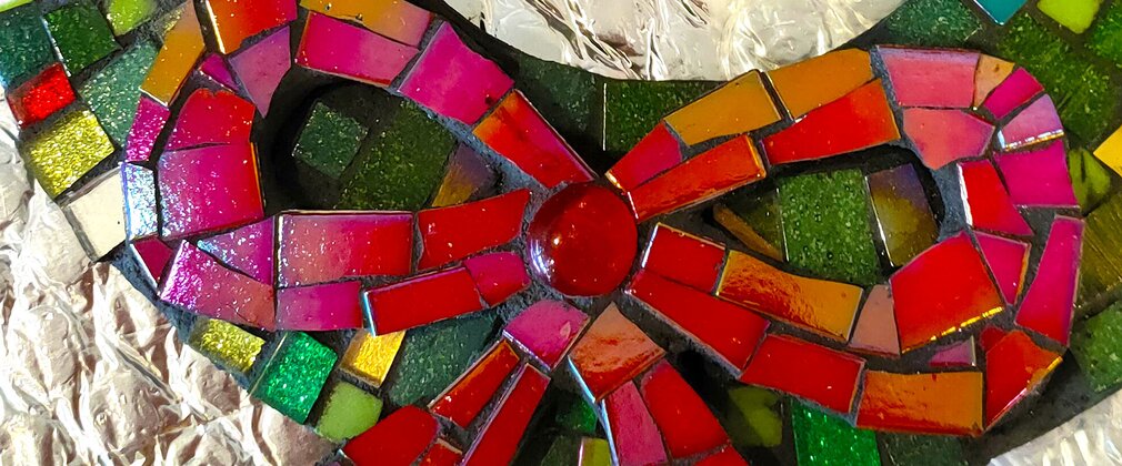 A Christmas mosaic wreath
