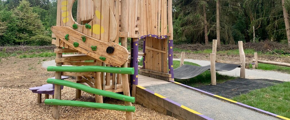 Wooden play feature