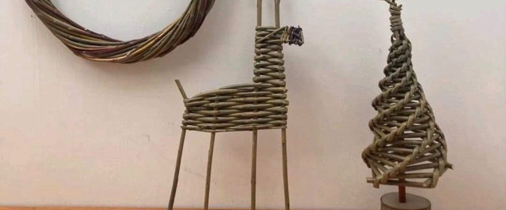 Wicker Christmas tree and deer