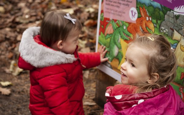 Children on Zog Trail