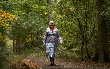 Vanessa Feltz walking through Wendover Woods.