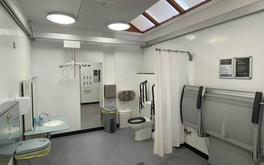 A changing places facility