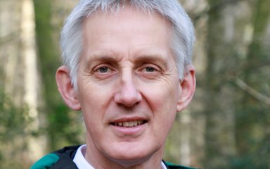 head shot of Bruce Rothnie