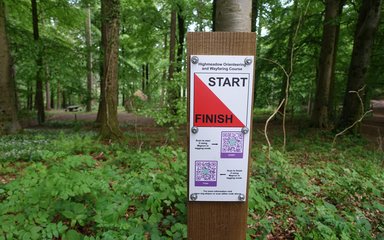 Start and finish plaque of the orienteering route at Symonds Yat Rock