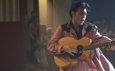 Austin Butler performing as Elvis Presley 