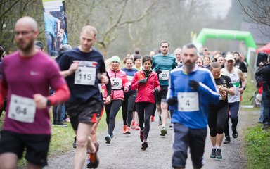 runners at start of Hamsterley Forest 10k