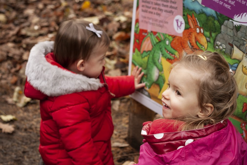 Children on Zog Trail